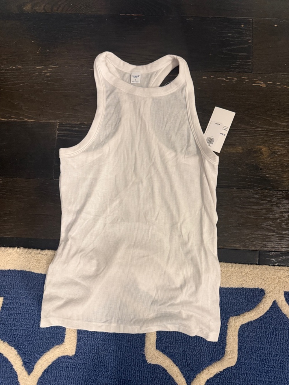 Old navy active White Ribbed Tank Top - Classic Sleeveless Tee small